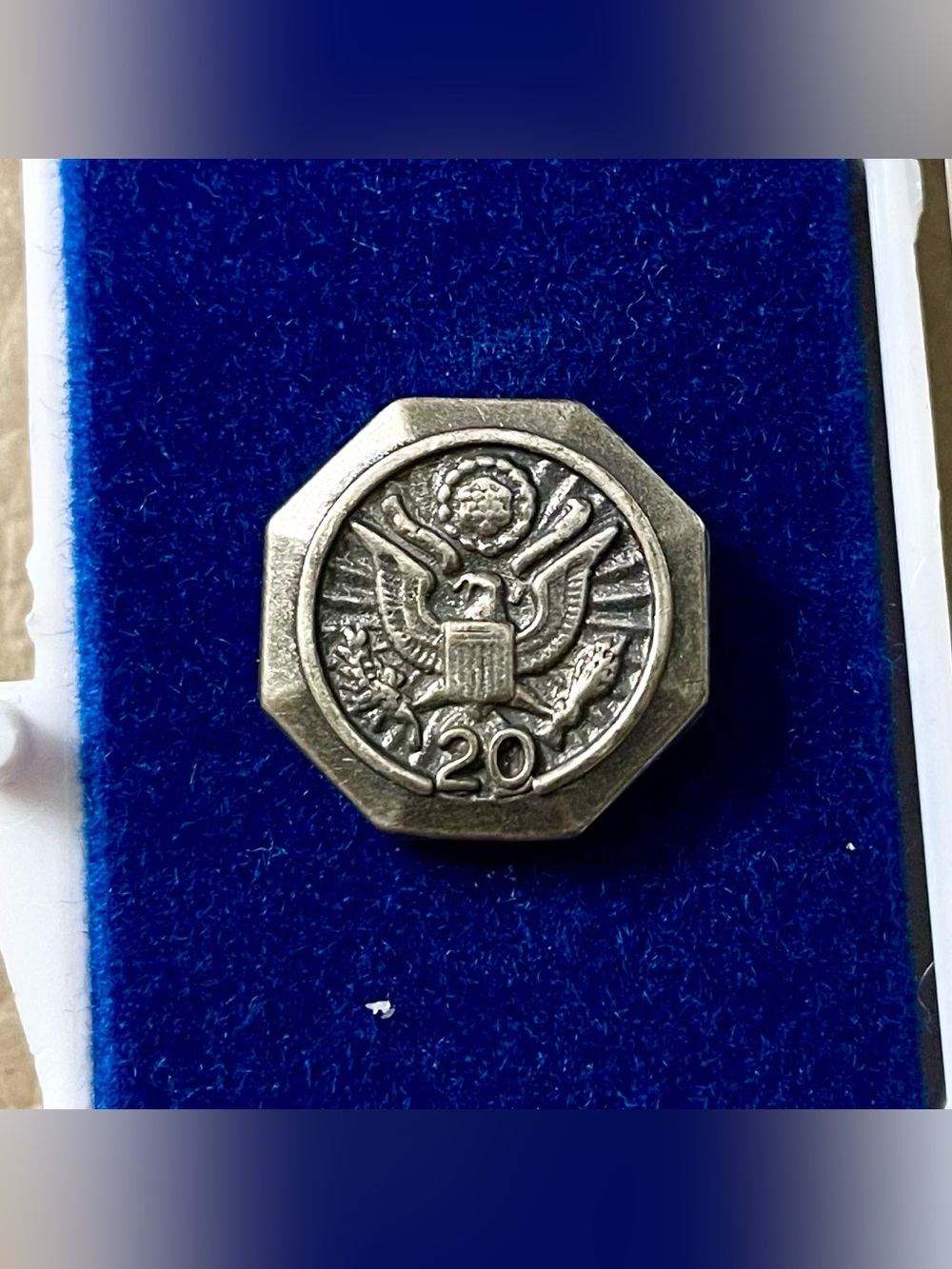 The Great Seal of The United States-Government Service 20 Year Lapel Pin-Tie Tac